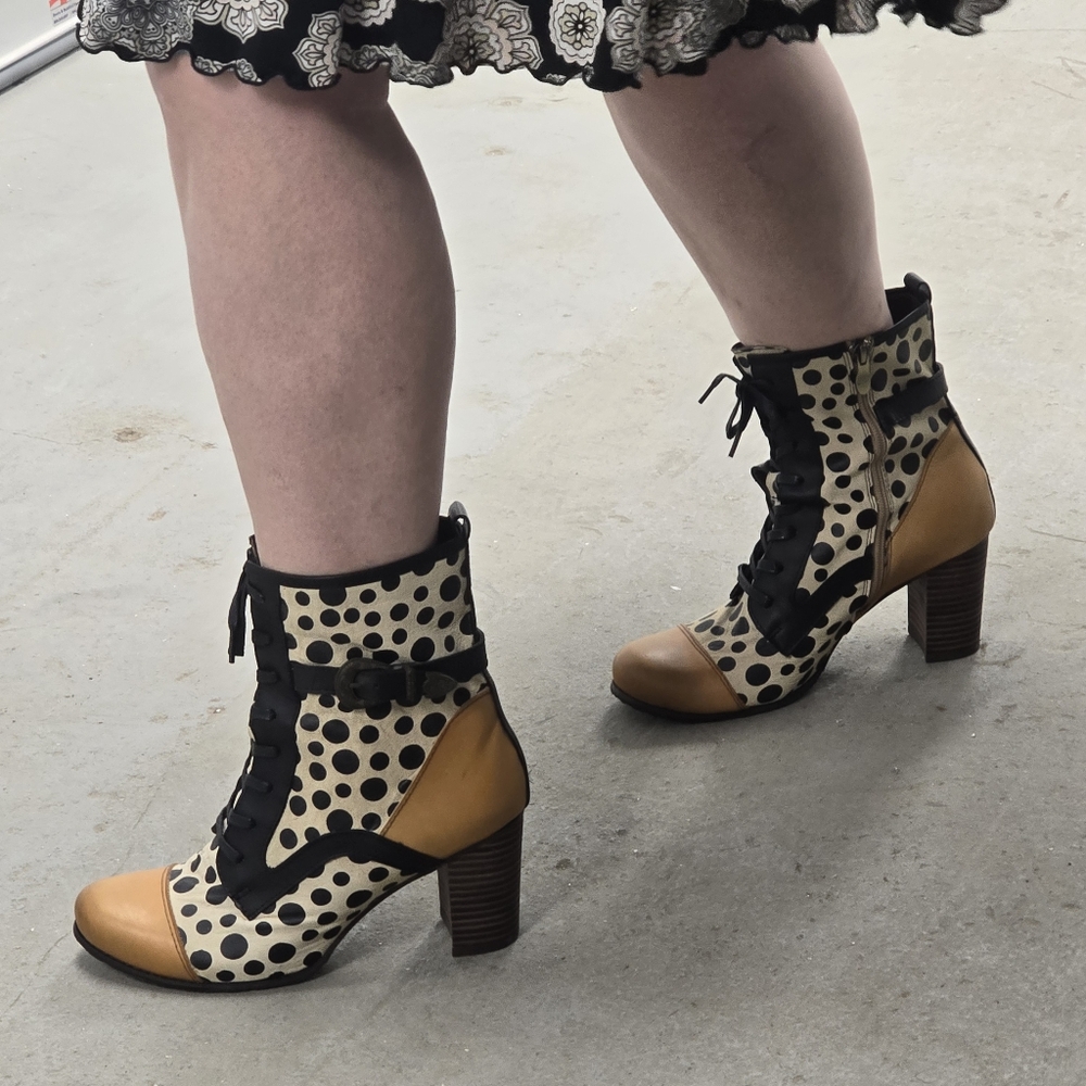 Brand new never been worn polka dot boots - Picture 2 of 4